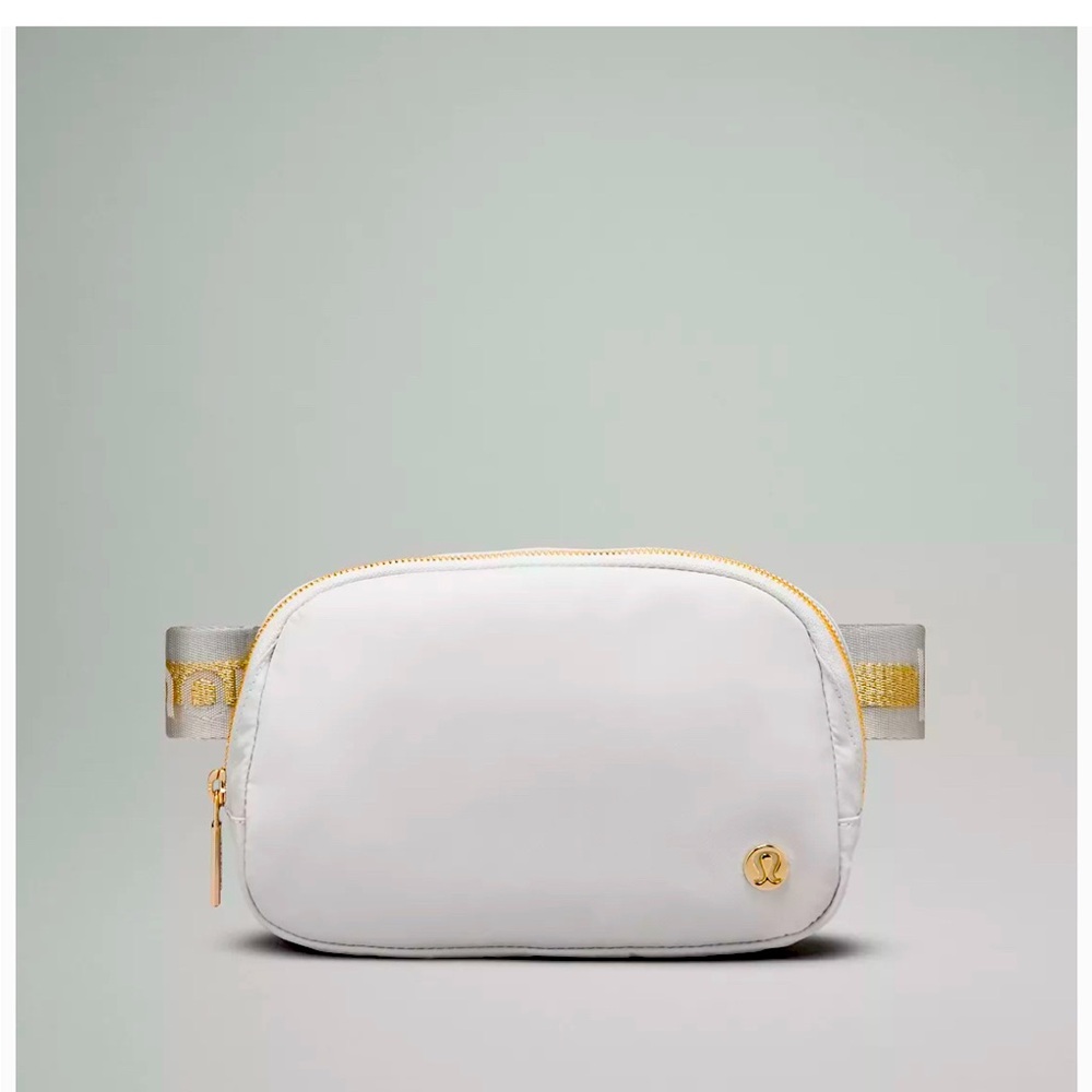 Lululemon Everywhere Belt Bag 1L Wordmark